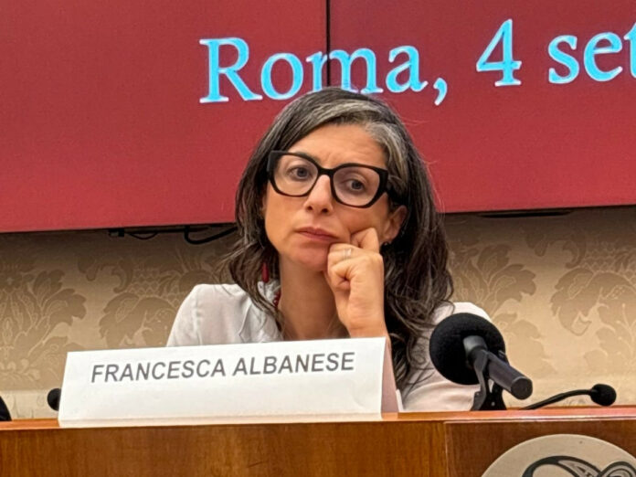 Solidarietà a Francesca Albanese